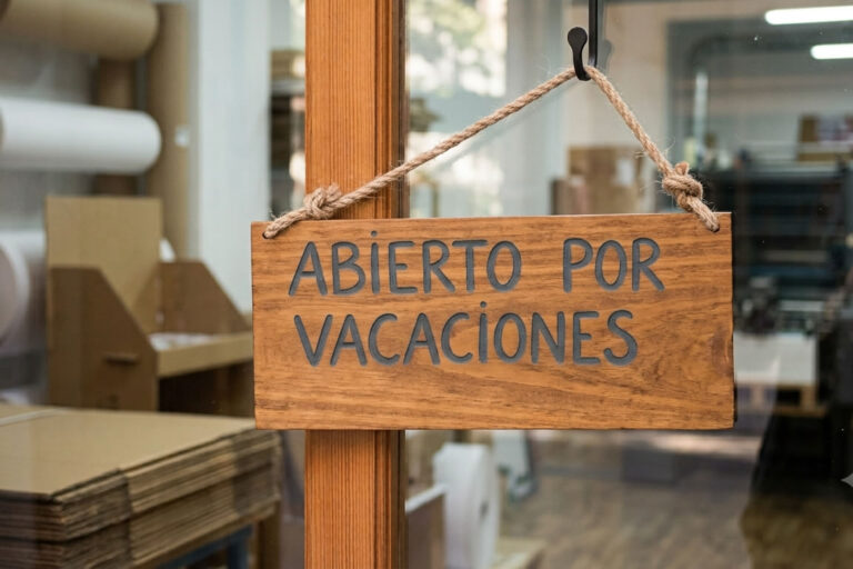 Artes Gráficas Danubio - Blog - Imagen abierto por vacaciones